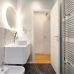 Via Ghiberti Stazione 50 *