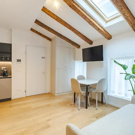 Apartment Via Ghiberti Stazione 50 *